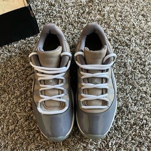 Air Jordan 11 (CoolGreys)
